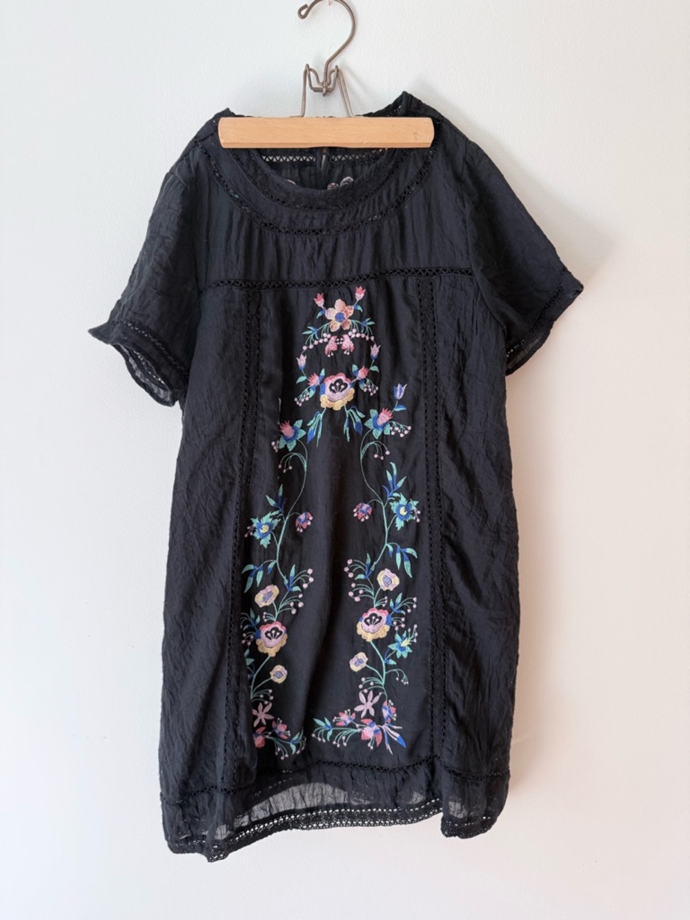 Umgee Black Embroidered Tunic Top